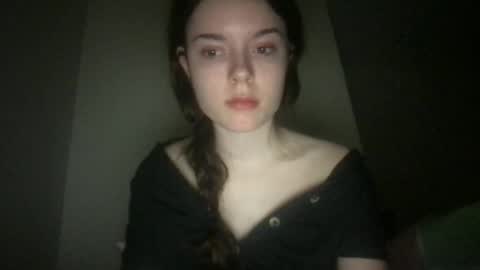 Snapshot of dream1girl_ chatting on 27, 1, 2025 ur dream girl online show from 27, 1, 2025