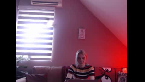 Snapshot of dreamcatcherfantasy chatting on 9, 1, 2026 A girl online show from 9, 1, 2026