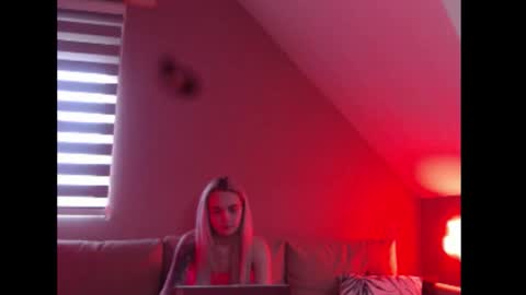 Snapshot of dreamcatcherfantasy chatting on 6, 2, 2026 A girl online show from 6, 2, 2026