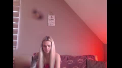 Snapshot of dreamcatcherfantasy chatting on 14, 2, 2026 A girl online show from 14, 2, 2026