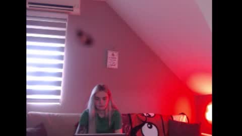 Snapshot of dreamcatcherfantasy chatting on 2, 3, 2026 A girl online show from 2, 3, 2026