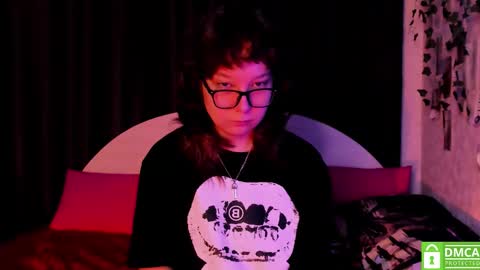 Snapshot of dreamgirllove chatting on 17, 10, 2025 Billy online show from 17, 10, 2025