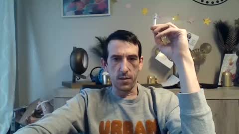 Snapshot of dreamguy38 chatting on 27, 1, 2025 dreamguy38 online show from 27, 1, 2025