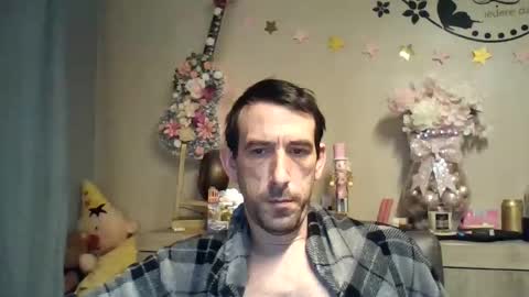 Snapshot of dreamguy38 chatting on 21, 11, 2025 dreamguy38 online show from 21, 11, 2025