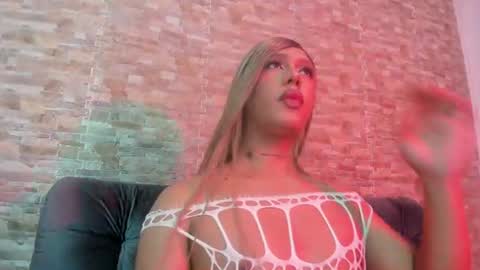 Snapshot of dreams_chloe chatting on 23, 6, 2026 dreams_chloe online show from 23, 6, 2026