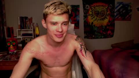 Snapshot of dreamyadam chatting on 23, 4, 2026 Adam Dream online show from 23, 4, 2026