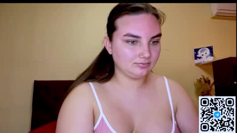 Snapshot of dreamyblushfairy chatting on 15, 3, 2026 Mila online show from 15, 3, 2026