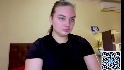 Snapshot of dreamyblushfairy chatting on 31, 3, 2026 Mila online show from 31, 3, 2026