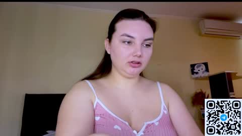 Snapshot of dreamyblushfairy chatting on 10, 4, 2026 Mila online show from 10, 4, 2026