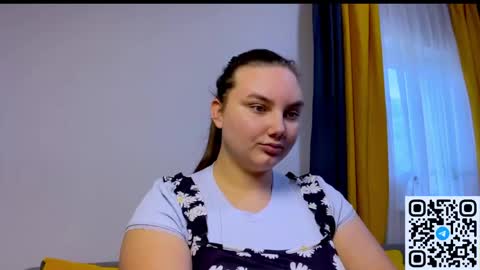 Snapshot of dreamyblushfairy chatting on 31, 5, 2026 Mila online show from 31, 5, 2026