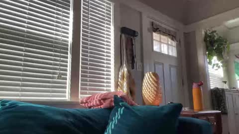 RIRI OR DREAMY online show from 22, 1, 2025