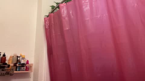 RIRI OR DREAMY online show from 12, 2, 2025