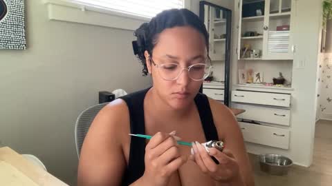 RIRI OR DREAMY online show from 26, 2, 2025