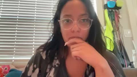 RIRI OR DREAMY online show from 8, 2, 2026