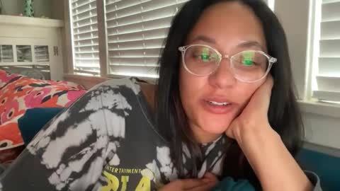 RIRI OR DREAMY online show from 25, 5, 2026