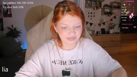 Snapshot of dreamysoul chatting on 10, 11, 2025 my name is Lia online show from 10, 11, 2025