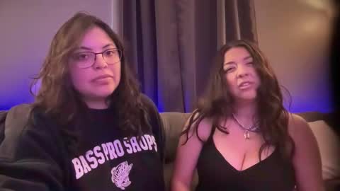 Snapshot of drizzypeach602 chatting on 22, 12, 2025 Drizzypeach602 online show from 22, 12, 2025