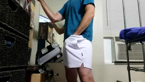 Snapshot of drmbigg chatting on 18, 6, 2026 Hello Hope you enjoy what you see. I love attention in dirty talk and tips thickcock edging precum dirtyTalk C2C online show from 18, 6, 2026