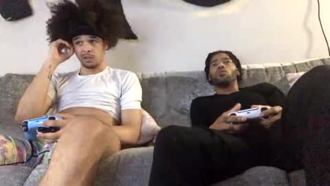 Snapshot of drobbb656 chatting on 18, 3, 2026 2xTheTrouble online show from 18, 3, 2026