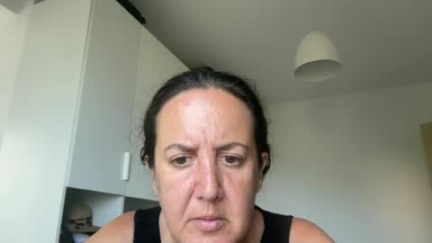 Snapshot of drresa chatting on 30, 6, 2026 Dr. Resa online show from 30, 6, 2026