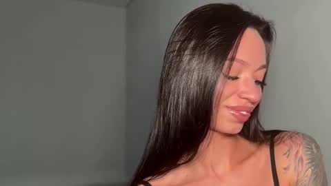 Bella online show from 6, 4, 2026