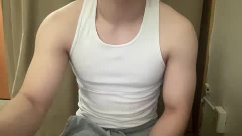 Snapshot of drveucrzy chatting on 12, 4, 2026 driveucrzy online show from 12, 4, 2026