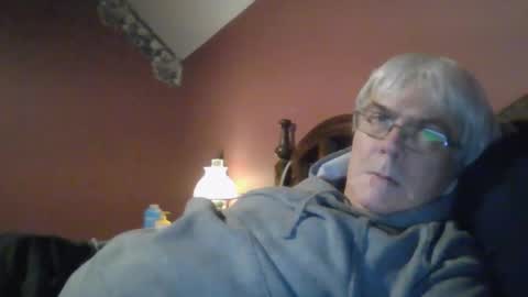 Snapshot of dug38 chatting on 9, 10, 2025 Doug online show from 9, 10, 2025