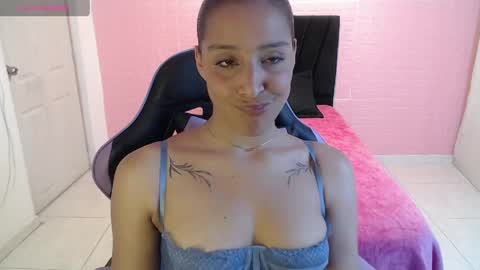 Snapshot of dulce1609 chatting on 2, 5, 2026 dulce1609 online show from 2, 5, 2026