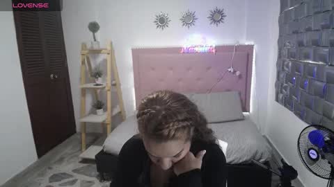 dulce__lovee online show from 17, 12, 2025