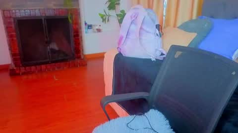 Snapshot of dulce_celeste15 chatting on 1, 4, 2026 C E L E S T E online show from 1, 4, 2026