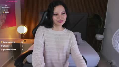 Snapshot of dulce_natyy chatting on 11, 1, 2025 N A T Y online show from 11, 1, 2025