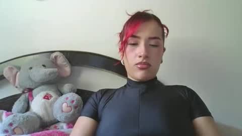Snapshot of dulce_xiara chatting on 4, 4, 2026 dulce_xiara online show from 4, 4, 2026