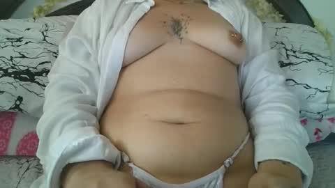 Snapshot of dulce_xiara chatting on 9, 4, 2026 dulce_xiara online show from 9, 4, 2026