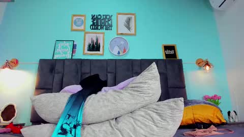 Snapshot of dulceaurora_ chatting on 20, 2, 2025 DULCE AURORA online show from 20, 2, 2025