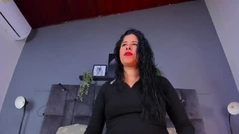 DULCE AURORA online show from 18, 5, 2026