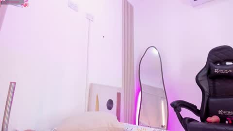 dulcelola_ online show from 21, 3, 2026