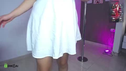 Snapshot of dulcerose01 chatting on 6, 10, 2025 Dulce Rose online show from 6, 10, 2025