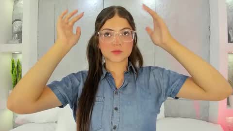 Snapshot of dulcevela chatting on 29, 10, 2025 dulcevela online show from 29, 10, 2025