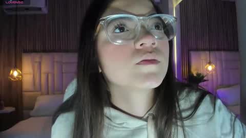 Snapshot of dulcevela chatting on 11, 11, 2025 dulcevela online show from 11, 11, 2025