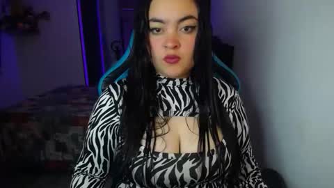 Snapshot of dumont_model chatting on 22, 9, 2025 Nicole online show from 22, 9, 2025