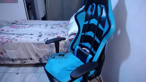 Snapshot of dumont_model chatting on 19, 3, 2026 Nicole online show from 19, 3, 2026