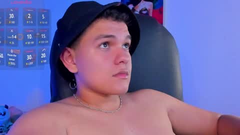 Snapshot of dunkan_kravitz chatting on 11, 4, 2026 Dunkan Kravitz online show from 11, 4, 2026