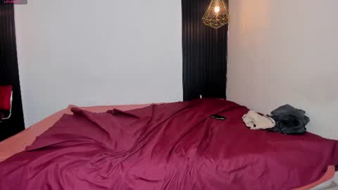 Snapshot of duo69sexx chatting on 29, 7, 2026 MODELS - abby and mickey online show from 29, 7, 2026