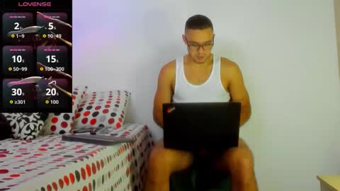 Snapshot of dusan_grey chatting on 23, 11, 2025 DUSAN GREY online show from 23, 11, 2025