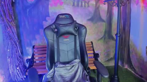 Snapshot of duskybeautyy chatting on 3, 12, 2025 duskybeautyy online show from 3, 12, 2025