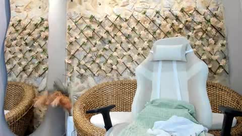 Snapshot of duskybeautyy chatting on 14, 12, 2025 duskybeautyy online show from 14, 12, 2025