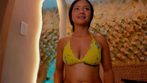 Snapshot of duskybeautyy chatting on 20, 12, 2025 duskybeautyy online show from 20, 12, 2025