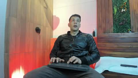 Dustin Sonne online show from 16, 4, 2026