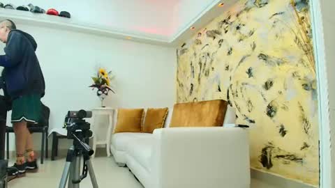 Dustin Dollin online show from 8, 3, 2025