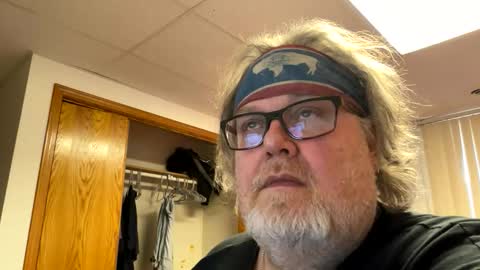 Snapshot of dustyballzer chatting on 22, 4, 2026 Dusty online show from 22, 4, 2026